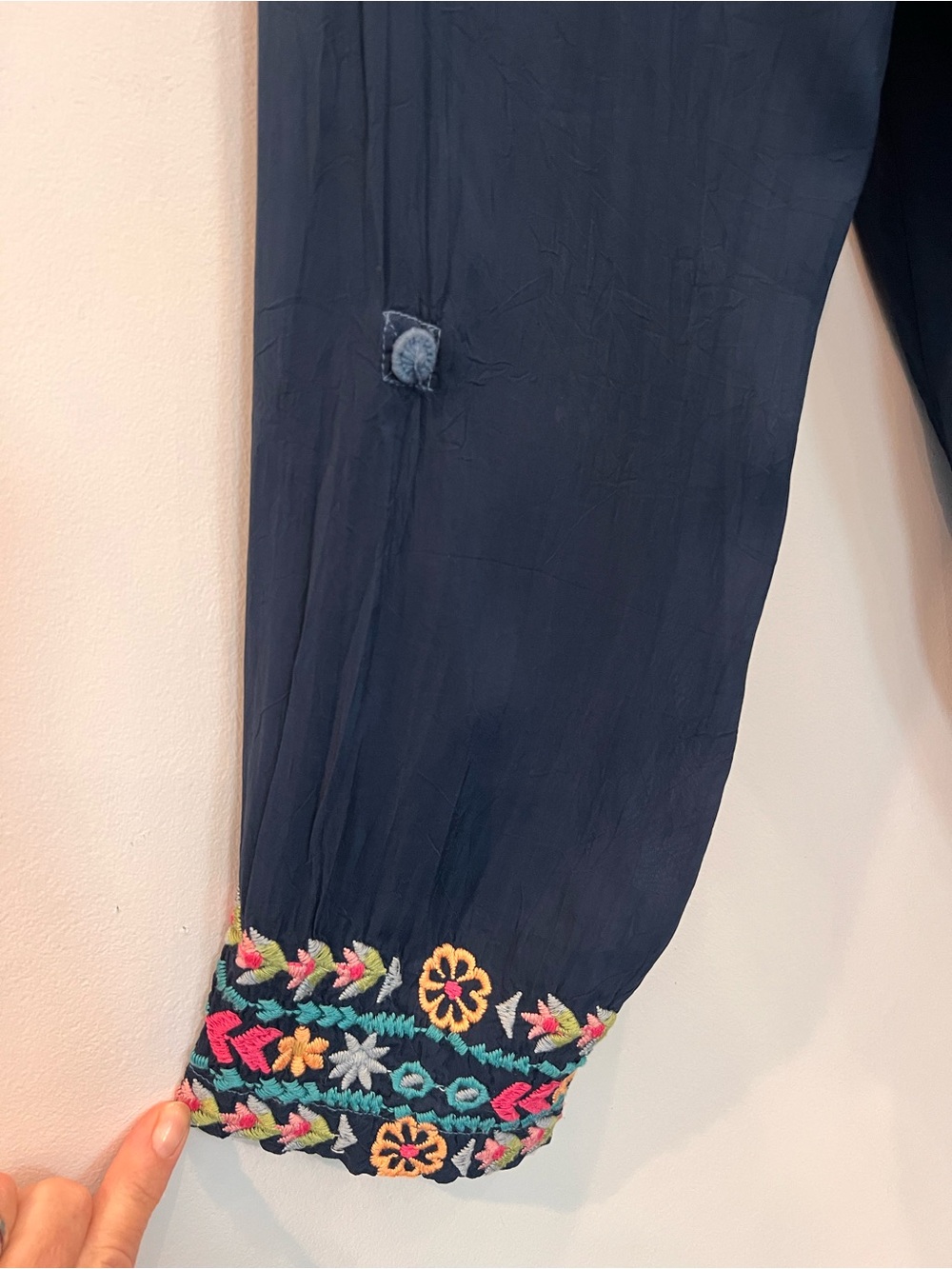 Johnny Was Embroidered Navy Floral Tunic Top - Picture 5 of 11